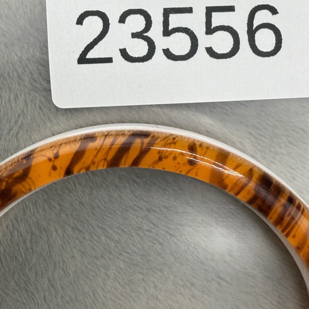 Vintage Bangle Bracelet Faux Tortoiseshell Acrylic 8.5" - Picture 8 of 8